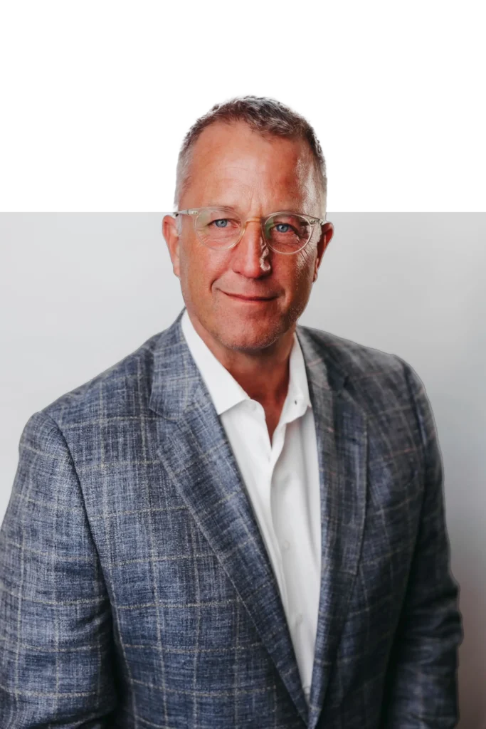 Headshot of Paul Ode Hegg